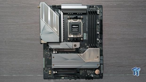 ASRock X870 LiveMixer WiFi Review - Connect all your devices and more with up to 25 USB ports 05