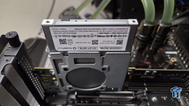 ScaleFlux CSD 5320 7.68TB Enterprise SSD - The Compression Advantage at Gen5 Speeds