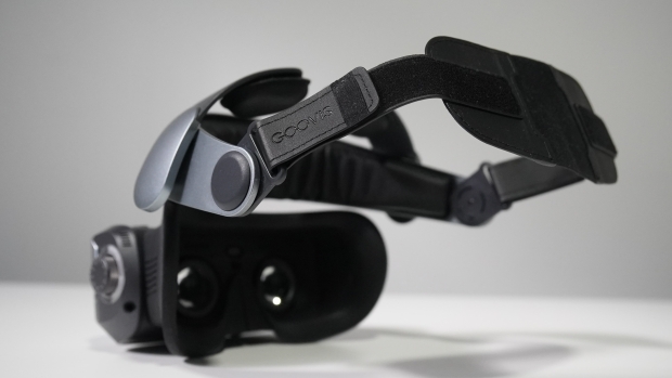 GOOVIS G3 MAX 3D HMD Review - Experience an IMAX-like Cinema in Your Living Room 52