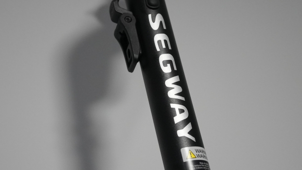 Segway Ninebot E3 Pro Review - Comfort, Range, and Tech in One Package 59