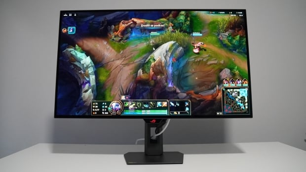 ASUS ROG Strix XG32UCWMG Gaming Monitor Review - 32-inch 4K WOLED at 240Hz for $799 27
