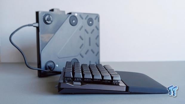 ASUS ROG Falcata Gaming Keyboard Review - Gaming Excellence 9