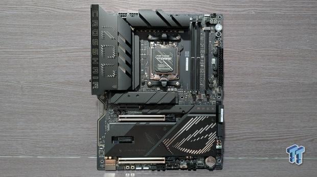 ASUS ROG Crosshair X870E Apex Motherboard Review 05