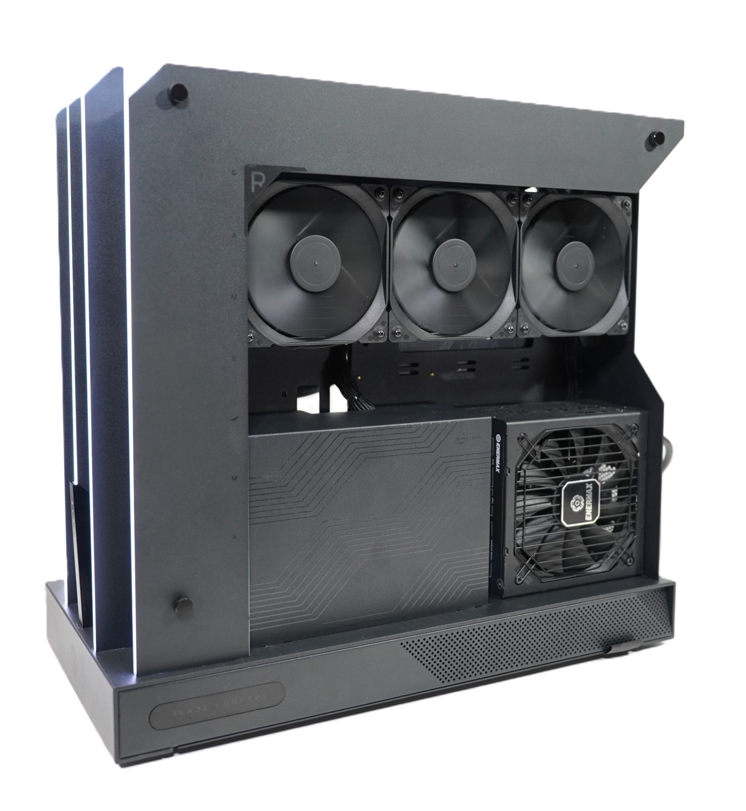 GAMEMAX Blade Concept Mid-Tower Chassis Review