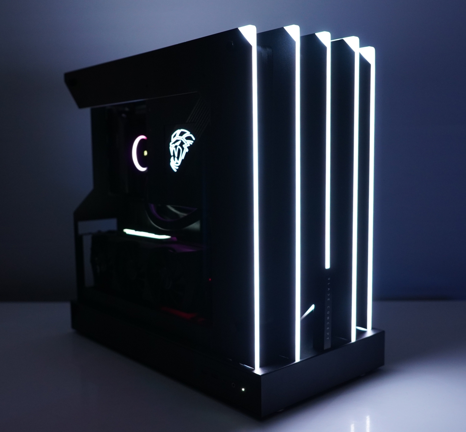GAMEMAX Blade Concept Mid-Tower Chassis Review