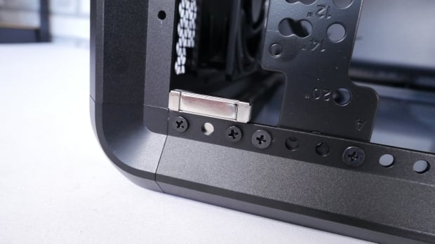 Cooler Master MasterFrame 600 Mid-Tower Chassis Review 16