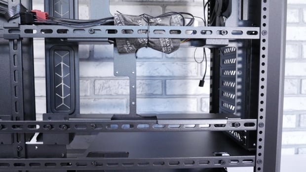 Cooler Master MasterFrame 600 Mid-Tower Chassis Review 21