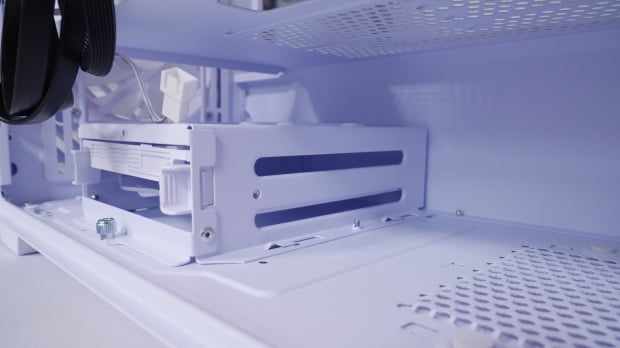 XPG Valor Air Pro Mid-Tower Chassis Review 23