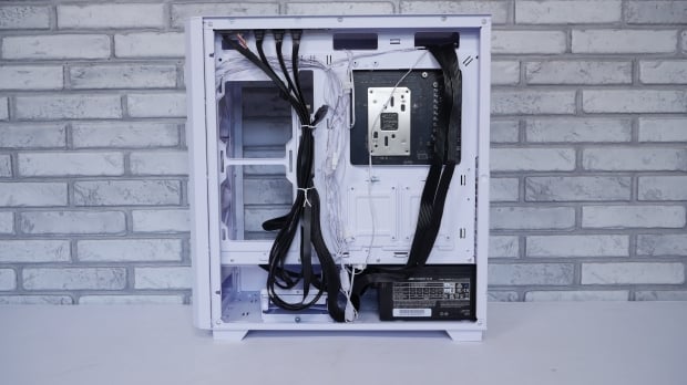 XPG Valor Air Pro Mid-Tower Chassis Review 26