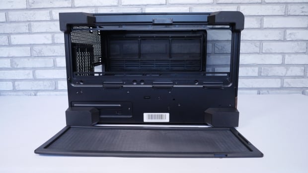 Antec C8 Curve Wood Full-Tower Chassis Review 16