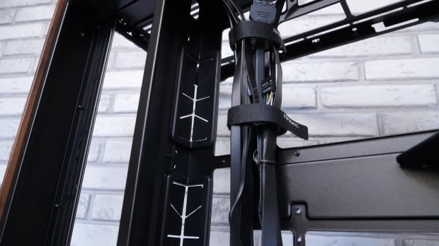 Antec C8 Curve Wood Full-Tower Chassis Review 24