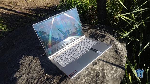 Lenovo Yoga 7 2-in-1 Gen 10 (Krackan Point | Radeon 860M) Laptop Review 17