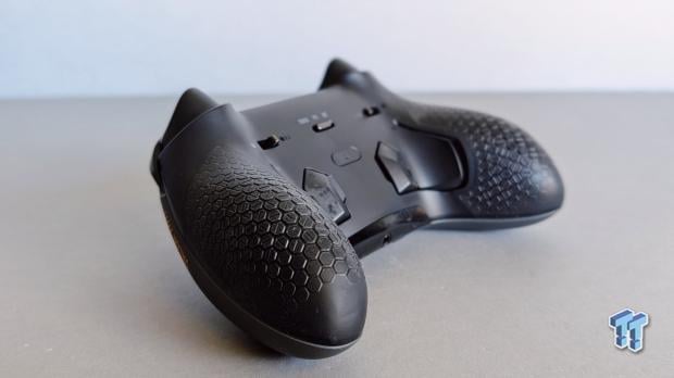 SCUF Valor Pro Wireless Performance Controller Review - A Pro Pad for PC and Xbox 8