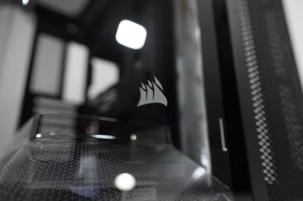 Corsair Air 5400 LX-R RGB iCUE LINK Mid-Tower Chassis Review 5