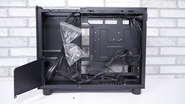 GAMDIAS ATHENA M4M Compact Micro Tower Chassis Review 25