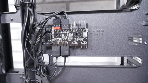 InWin DLITE Mid-Tower Chassis Review 25