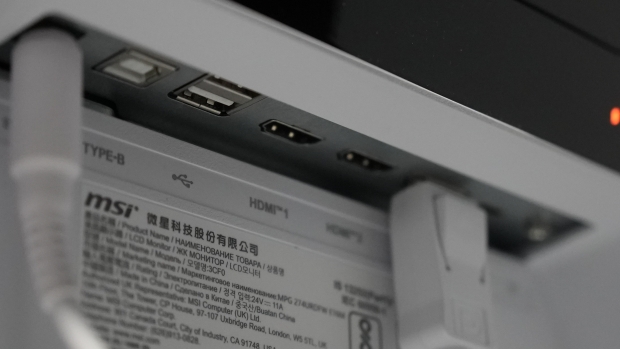 MSI MPG 274URDFW E16M Gaming Monitor Review - Intense Versatility for $499 23