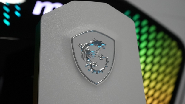 MSI MPG 274URDFW E16M Gaming Monitor Review - Intense Versatility for $499 35