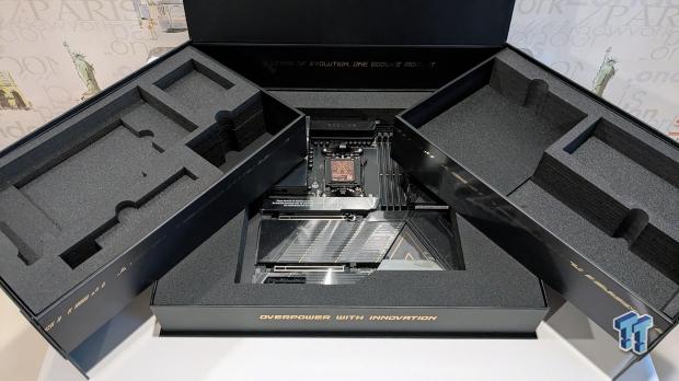 MSI MEG X870E Godlike X Edition Review - A feature-complete flagship for the ultra enthusiast 05