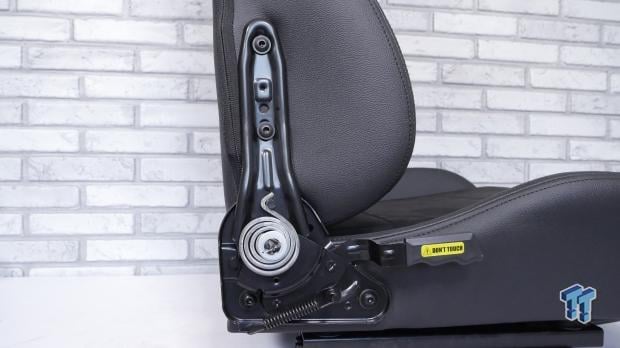 Next Level Racing GTRacer 2.0 Sim Racing Cockpit Review 12