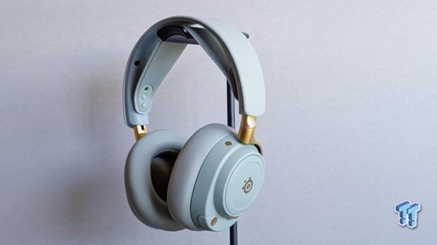 SteelSeries Arctis Nova Elite Wireless Gaming Headset Review - Unbeatable Audiophile Sound 6