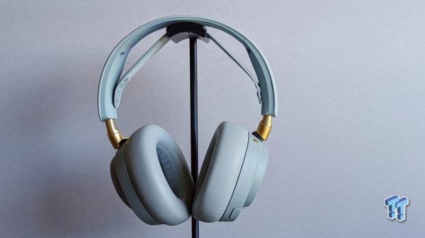 SteelSeries Arctis Nova Elite Wireless Gaming Headset Review - Unbeatable Audiophile Sound 7