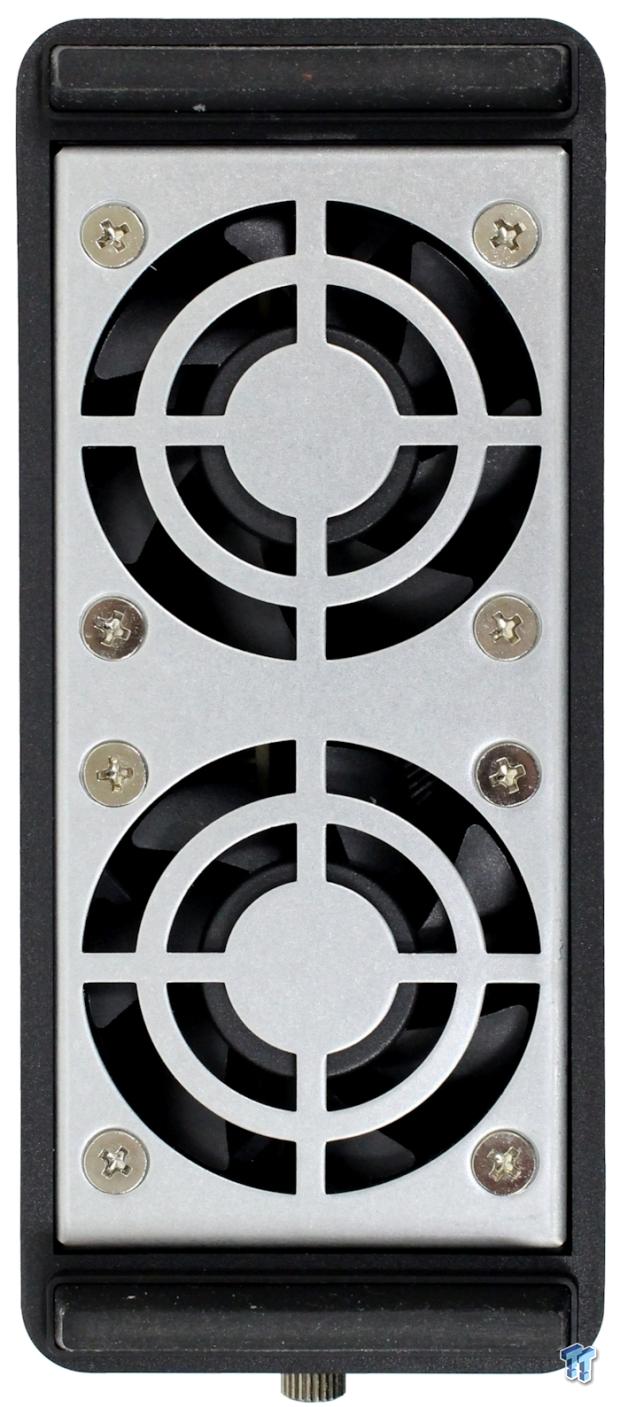 TERRAMASTER D4 SSD 4-Bay NVMe DAS Enclosure Review - Superior Portable DAS 07