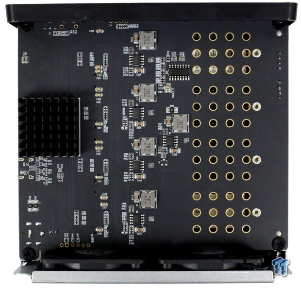 TERRAMASTER D4 SSD 4-Bay NVMe DAS Enclosure Review - Superior Portable DAS 10