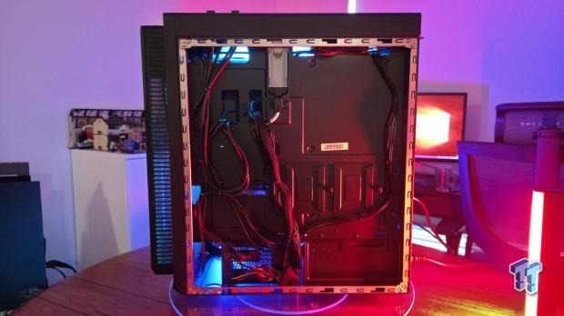 Acer Predator Orion 7000 (Core Ultra 9 285K + RTX 5090) Desktop Gaming PC Review 10