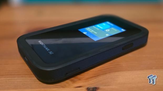 NETGEAR Nighthawk 5G M7 Mobile WiFi 7 Router with eSIM MH7150 Review 14