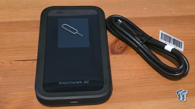 NETGEAR Nighthawk 5G M7 Mobile WiFi 7 Router with eSIM MH7150 Review 4