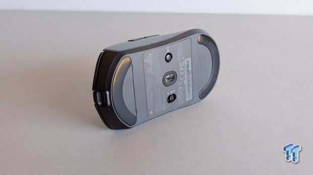 Corsair SABRE v2 PRO Wireless MG Gaming Mouse Review - A Strong Contender 4