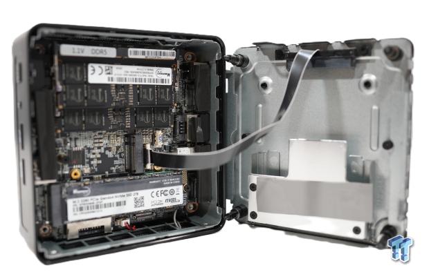 GEEKOM IT15 AI (Intel Core Ultra 9 285H) Mini PC Review 12