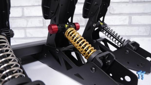 Simagic P700 Sim Racing Pedals Review 40
