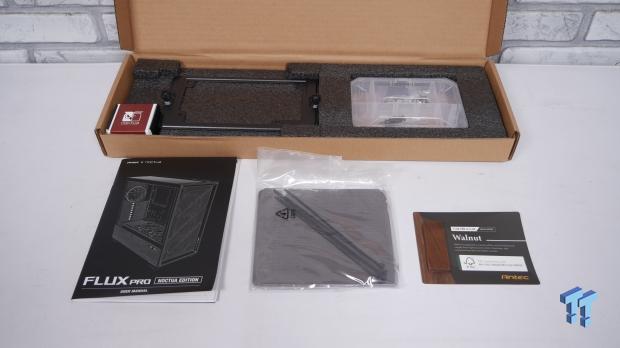 Antec FLUX Pro Noctua Edition Full-Tower Chassis Review 7