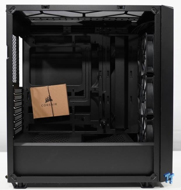 Corsair 3200D Mid-Tower Chassis Review 10