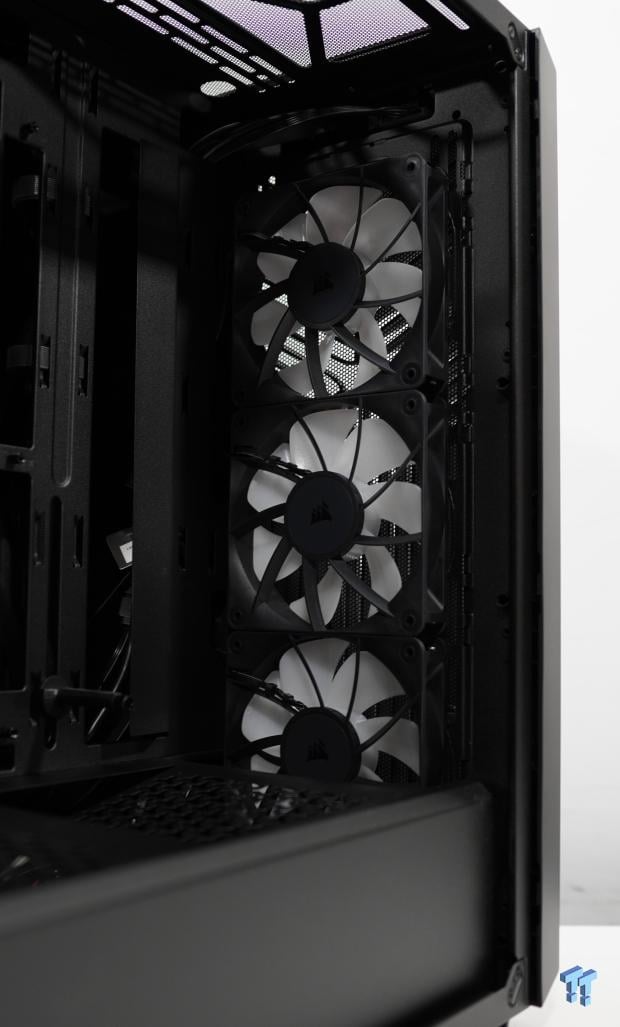 Corsair 3200D Mid-Tower Chassis Review 11