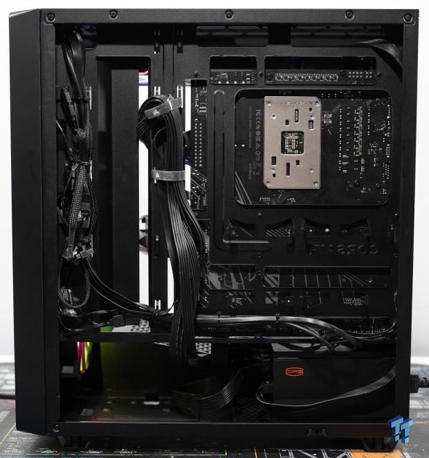 Corsair 3200D Mid-Tower Chassis Review 14