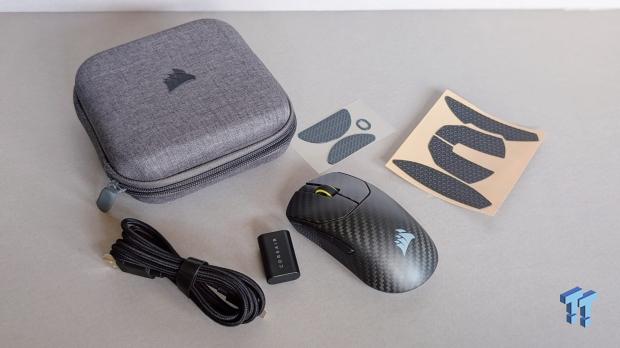 Corsair SABRE v2 PRO CARBON FIBER Wireless Gaming Mouse Review - The Premium Option 5