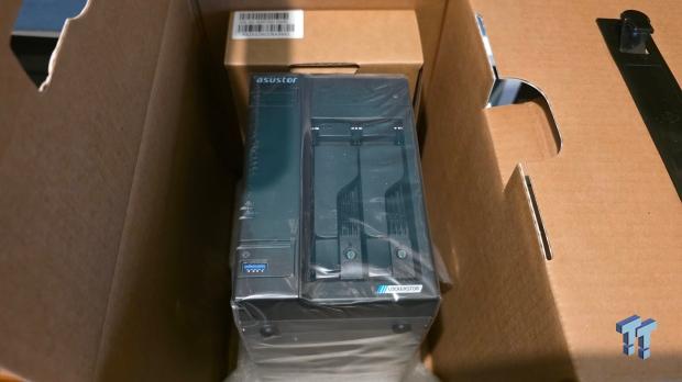 ASUSTOR Lockerstor 2 Gen2+ AS6702T v2 NAS Review - Fast Performance 2