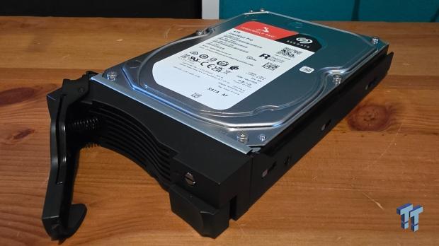 ASUSTOR Lockerstor 2 Gen2+ AS6702T v2 NAS Review - Fast Performance 7