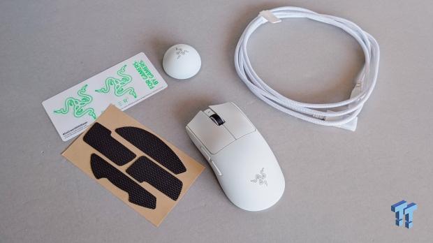 Razer Viper V4 Pro Wireless Gaming Mouse Review - Built for