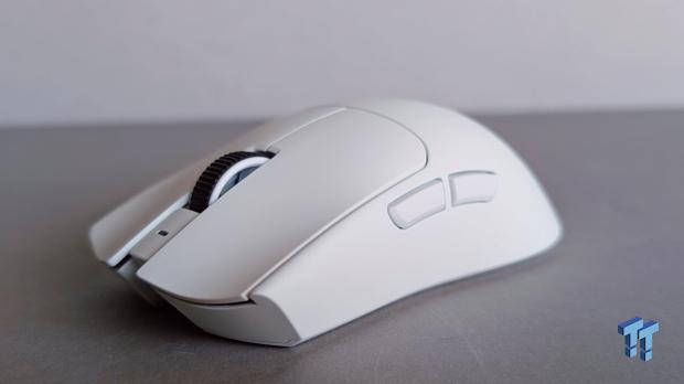 Razer Viper V4 Pro Wireless Gaming Mouse Review - Built for