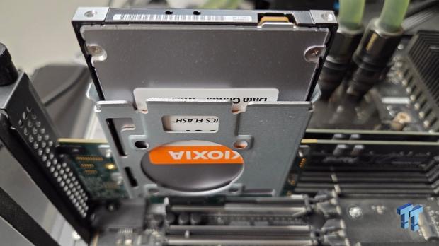 KIOXIA CD9P-R 7.68TB E3.S - The Best-In-Class Data Center SSD