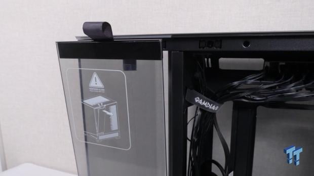 GAMDIAS Atlas P6 CG Dual Chamber Mid-Tower Chassis Review 25