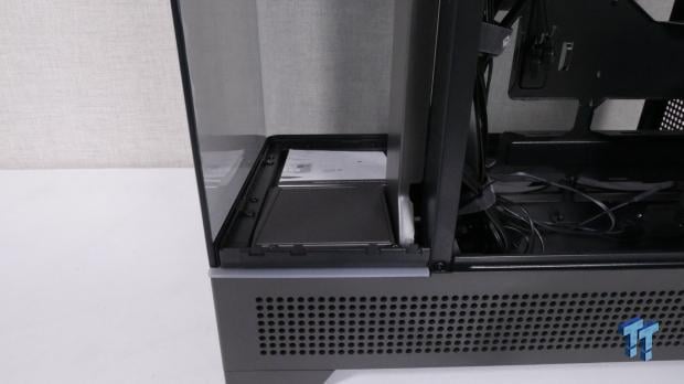 GAMDIAS Atlas P6 CG Dual Chamber Mid-Tower Chassis Review 26