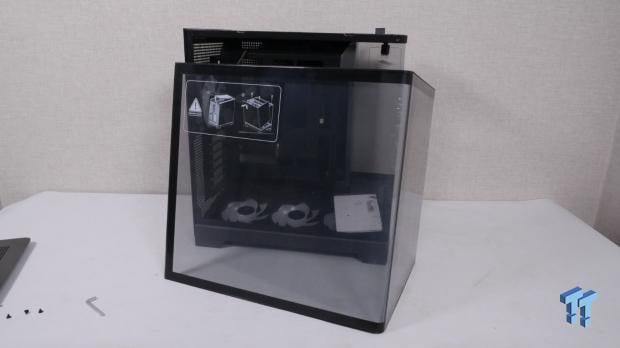 GAMDIAS Atlas P6 CG Dual Chamber Mid-Tower Chassis Review 30