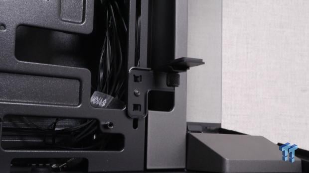 GAMDIAS Atlas P6 CG Dual Chamber Mid-Tower Chassis Review 40