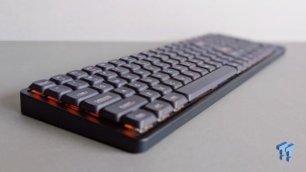 IQUNIX Magi96 Pro Aluminum Low Profile Mechanical Keyboard Review - Premium Build, Satisfying Sound 8