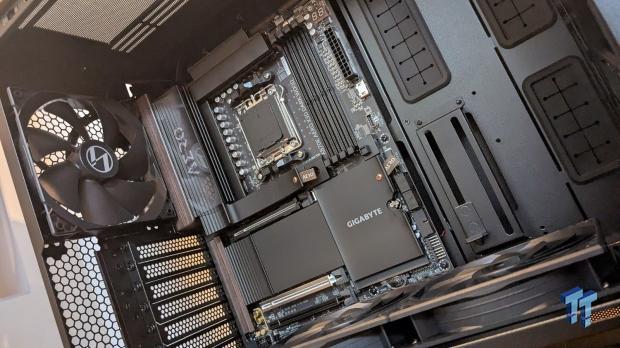 GIGABYTE X870E Aero X3D Dark Wood Review - A woody goody 17